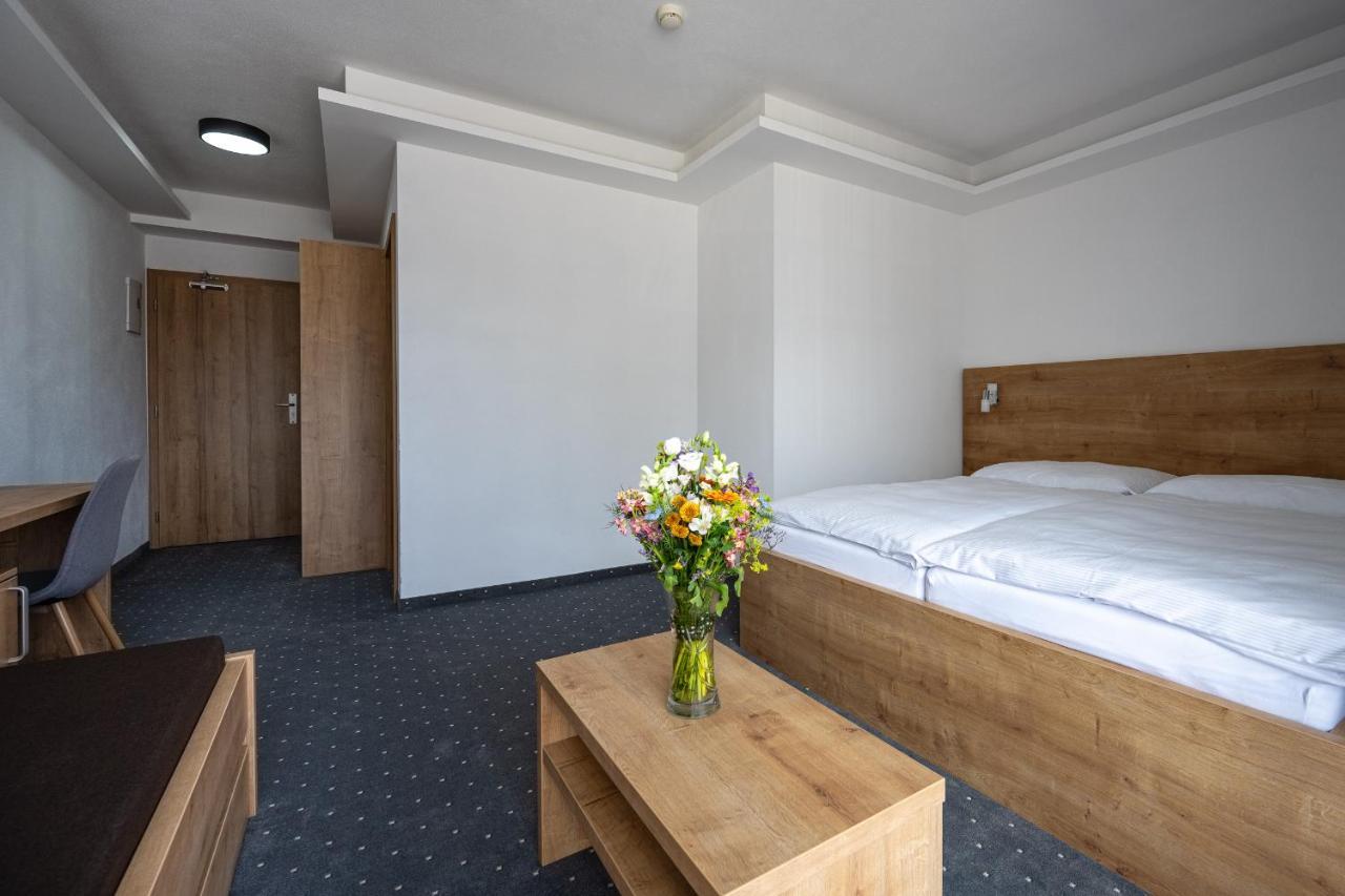 Hotel Berg Liptov Liptovský Mikuláš Exterior foto