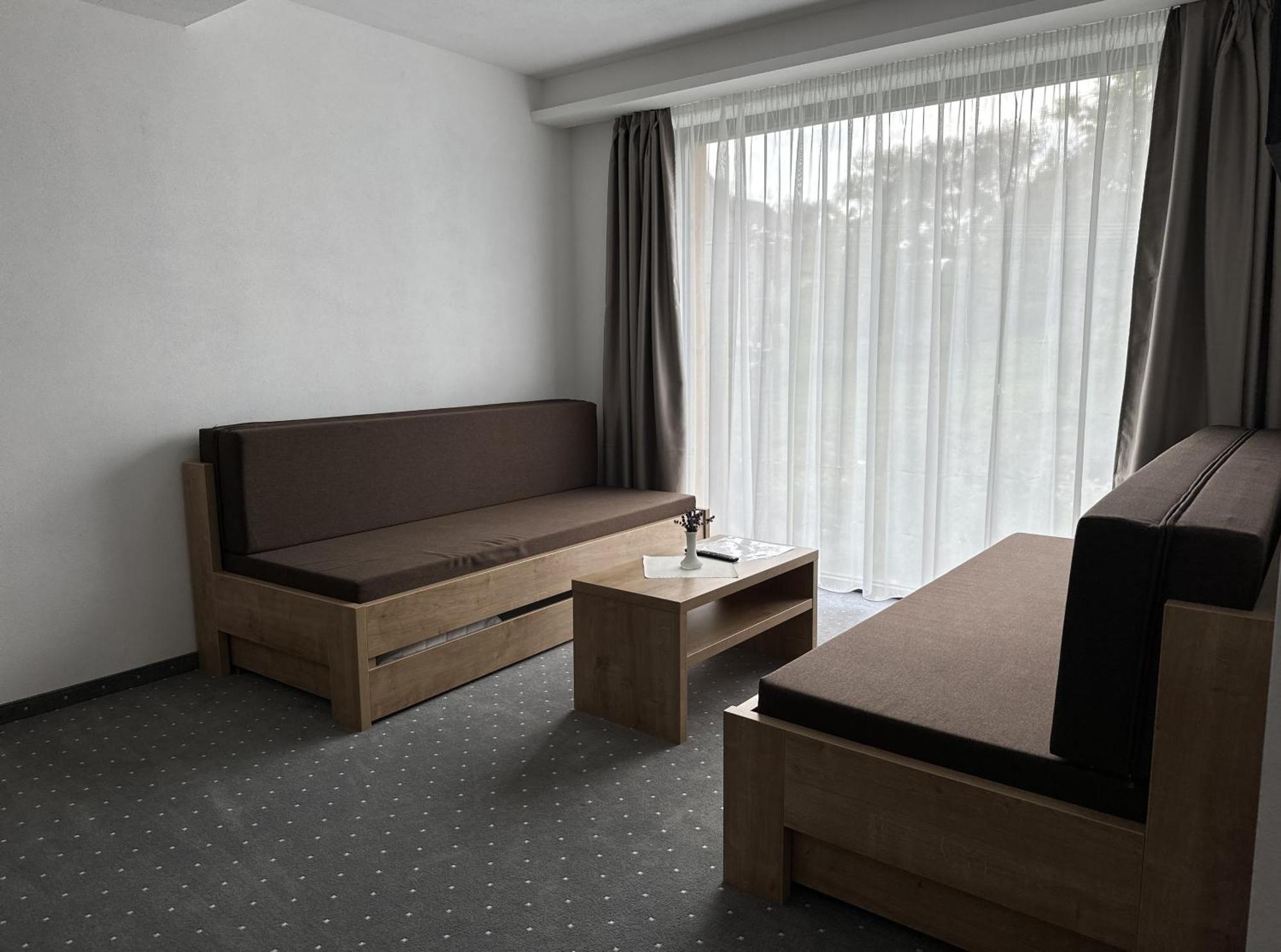 Hotel Berg Liptov Liptovský Mikuláš Exterior foto